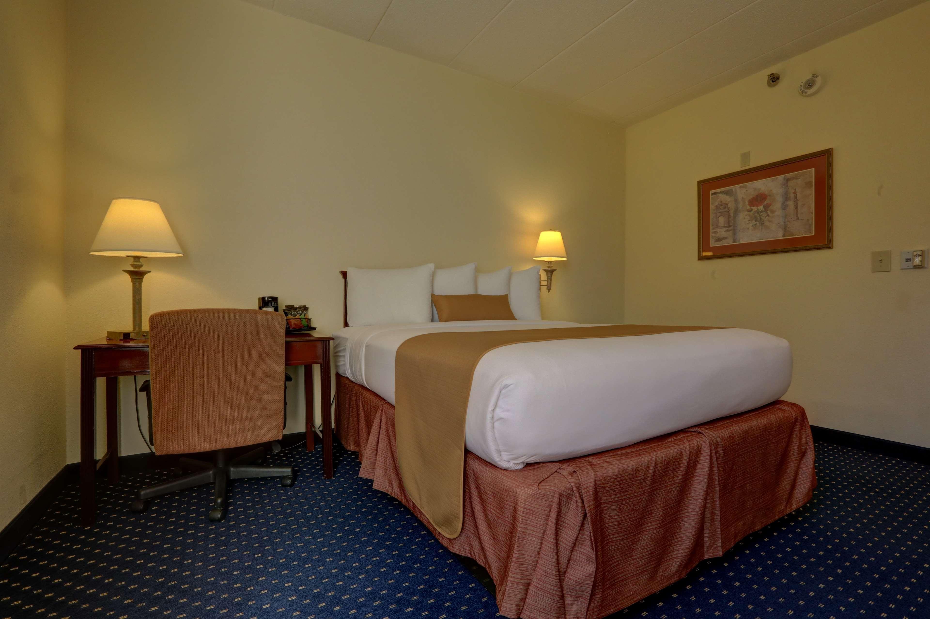 Best Western Plus North Odessa Inn & Suites Exteriör bild